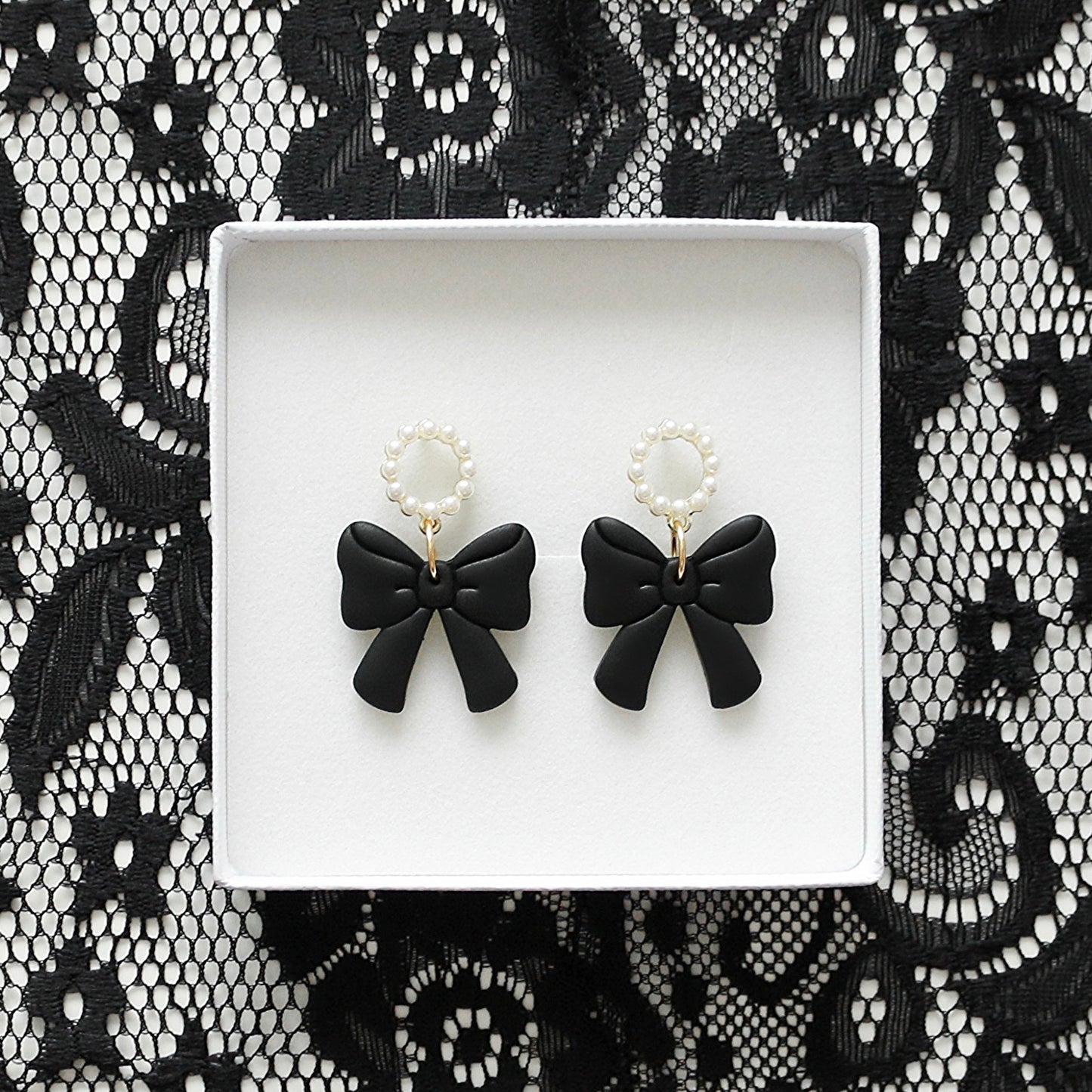 Noir bow