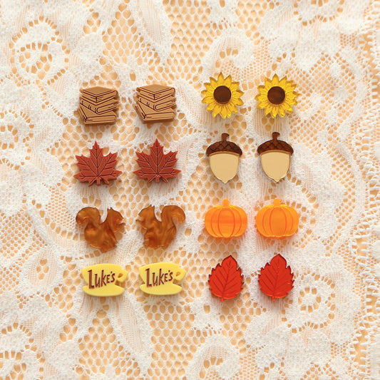 Cosy season studs (pack of 4)