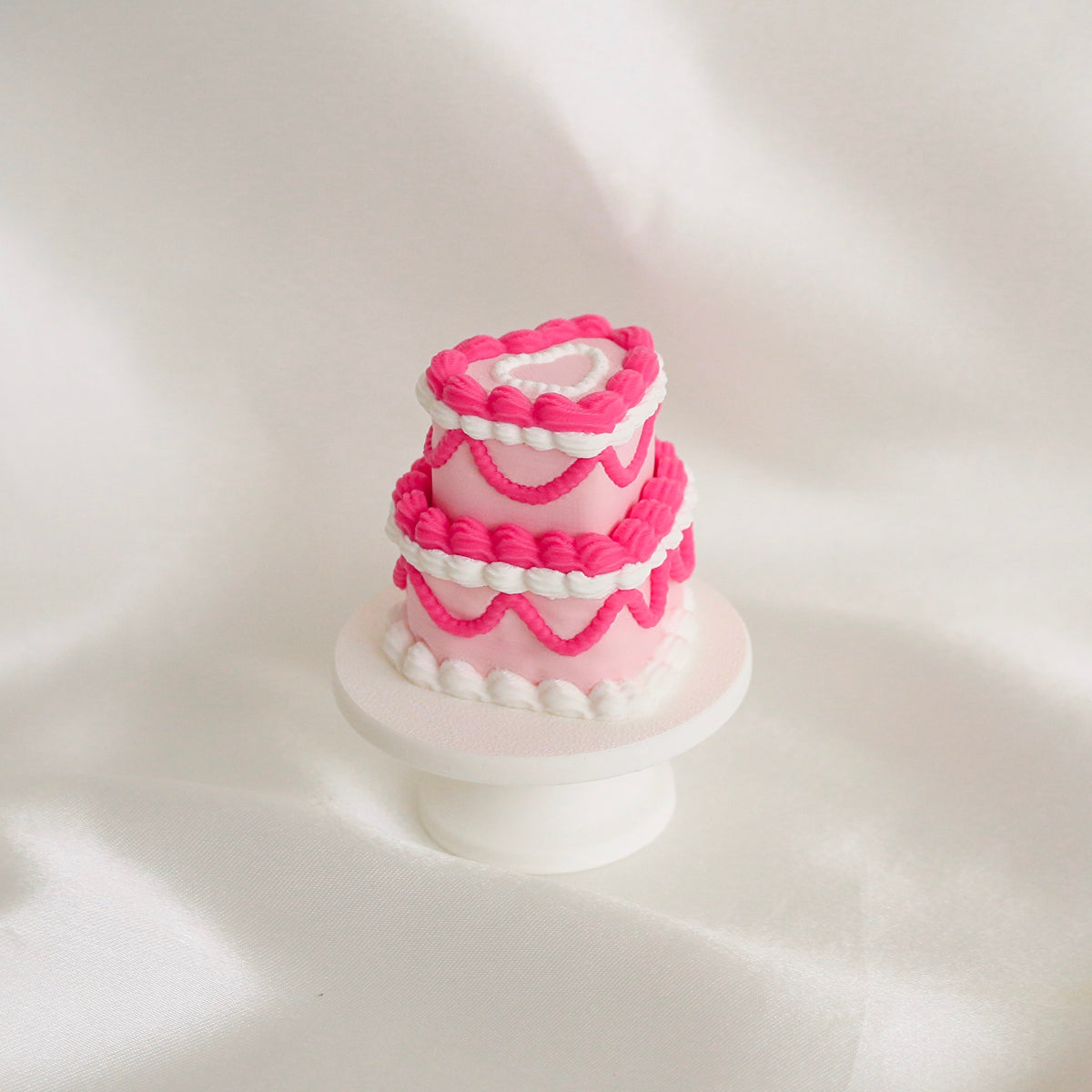 Hot pink cake clicker