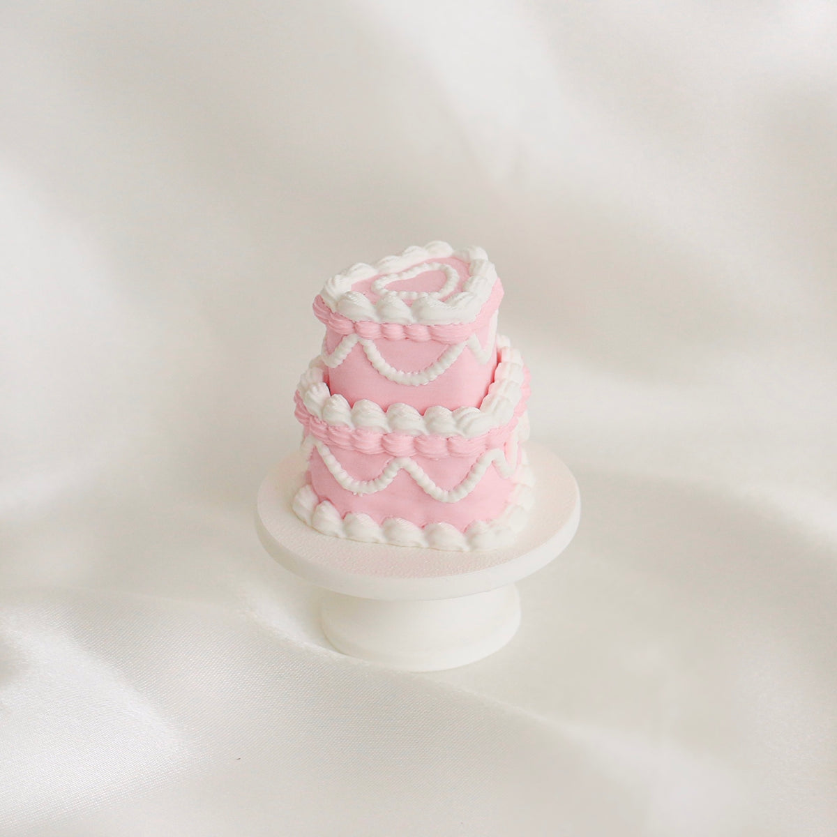 Baby pink cake clicker